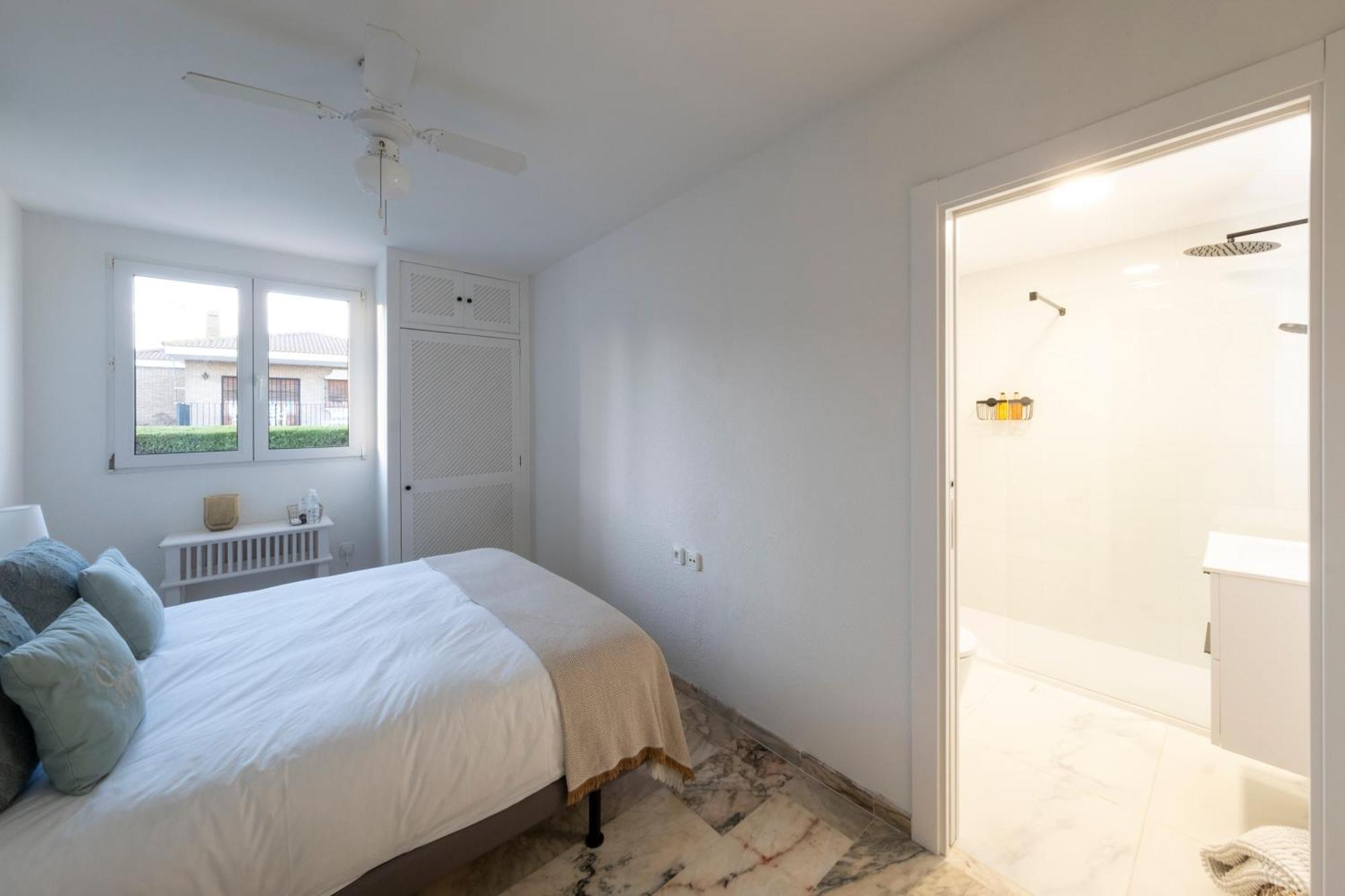 Hotel B&B Casa Arena Sevilla Томарес Екстериор снимка